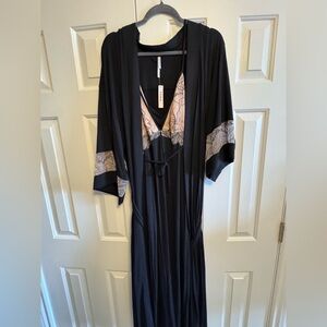 Soma Embroidered Black Robe and Gown with Blush Pink Lace Accents NWT